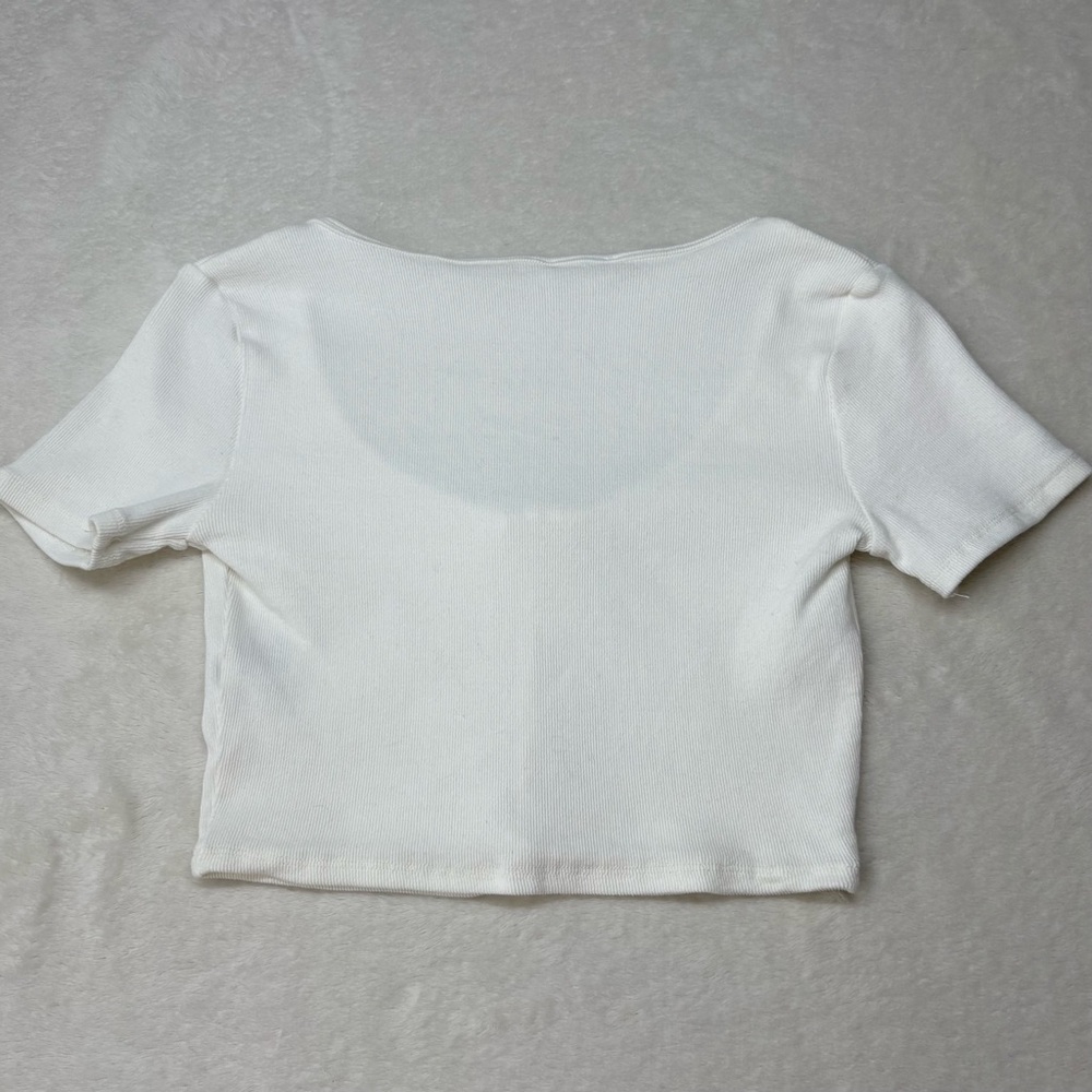 Ardene White Ribbed Scoopneck Short Sleeve Button Front Crop Top Size Small - Picture 10 of 10